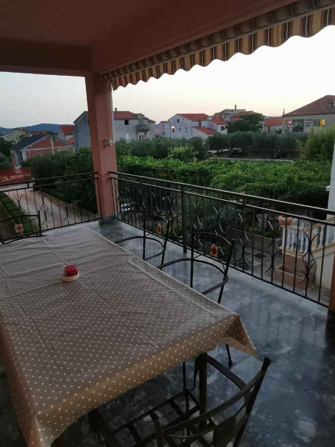 Apartman Konfidenca Biograd Na Moru Exteriör bild
