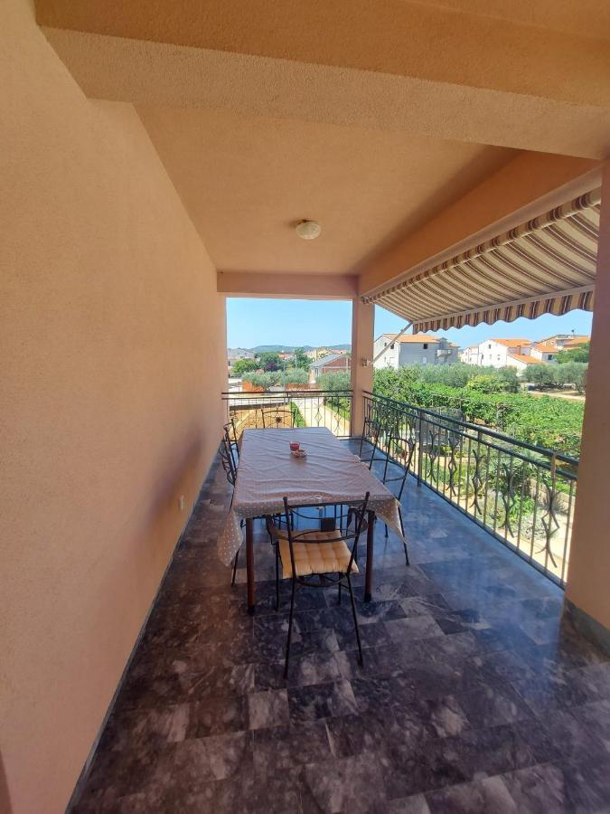 Apartman Konfidenca Biograd Na Moru Exteriör bild